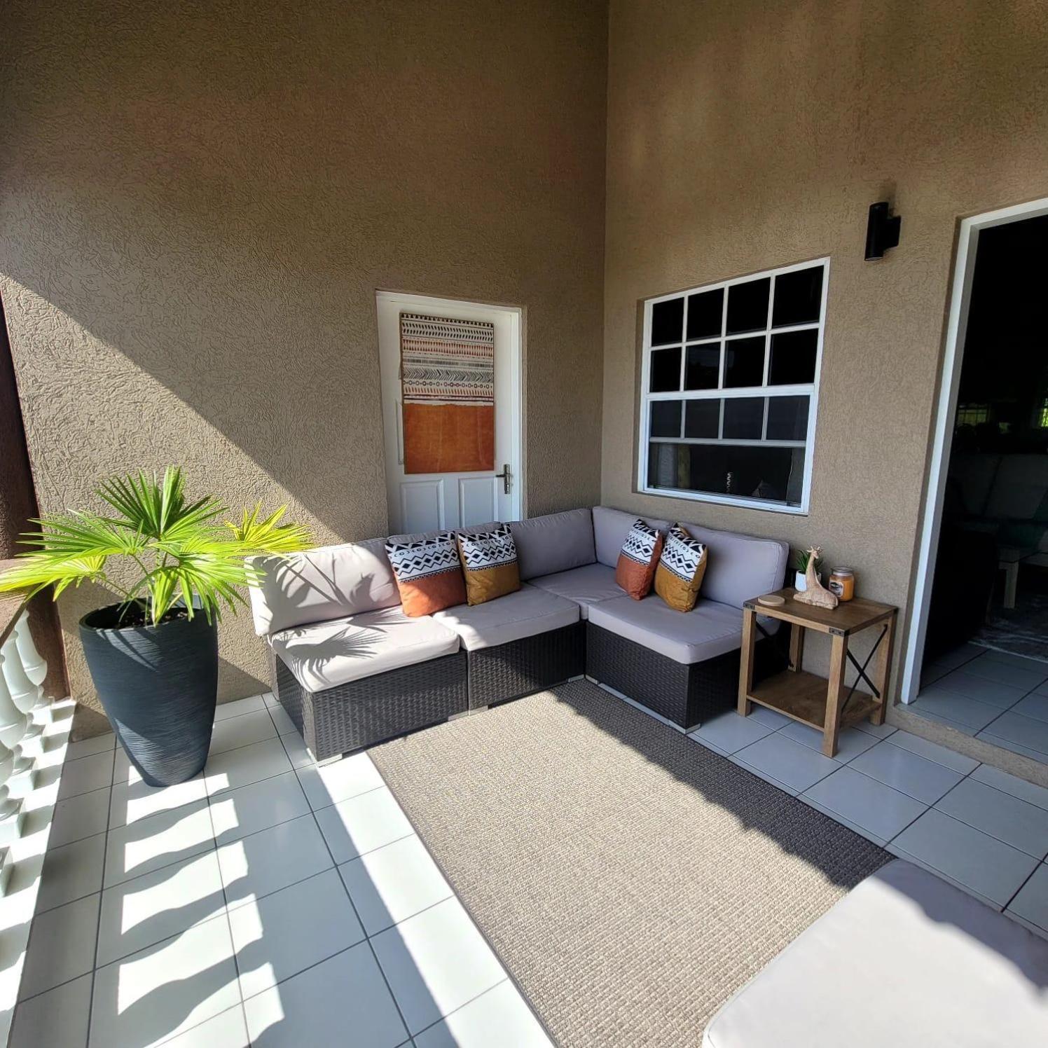 Silver View Apartments St. George's Экстерьер фото