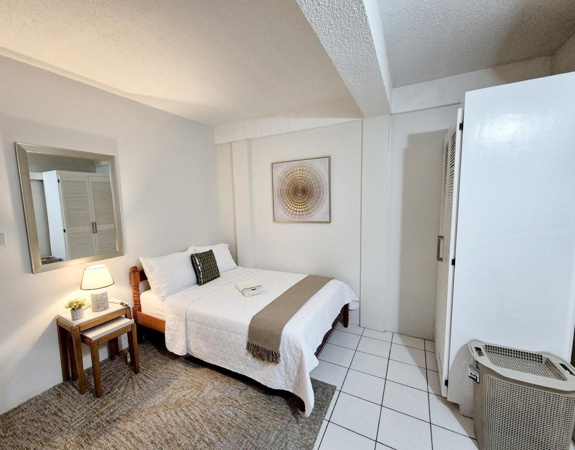 Silver View Apartments St. George's Экстерьер фото